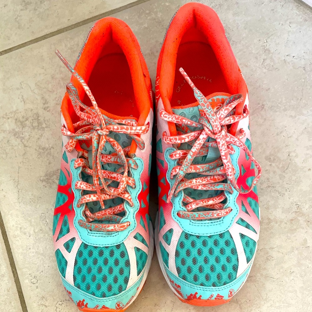Asics gel noosa tri 9 running shoe - Size 7.5 US